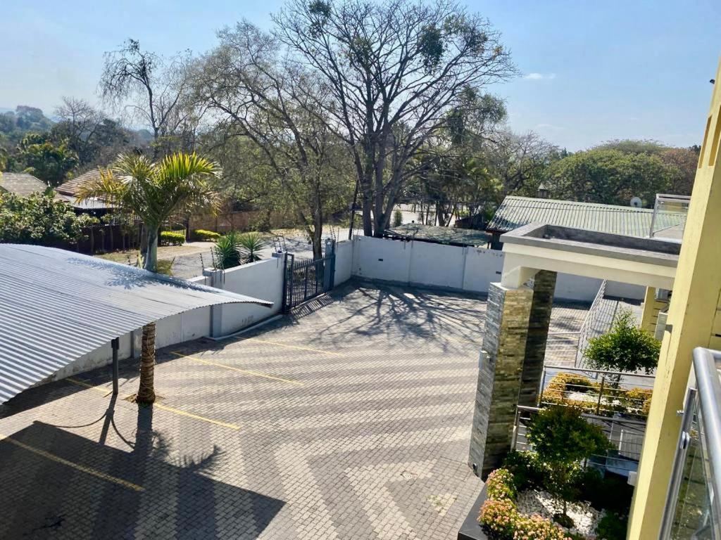 Aqua Stone Guest House Mbombela Exterior foto