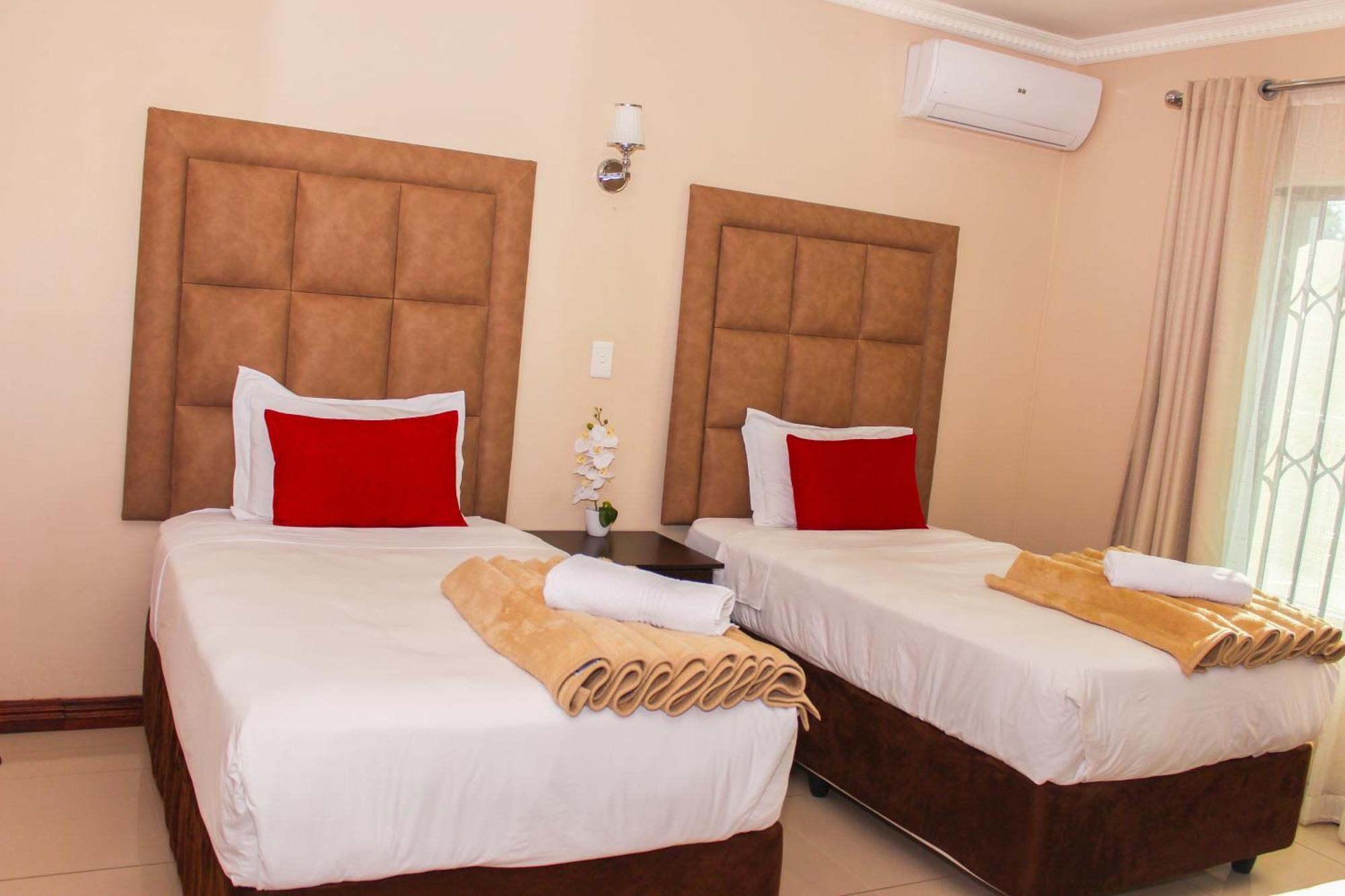 Aqua Stone Guest House Mbombela Exterior foto